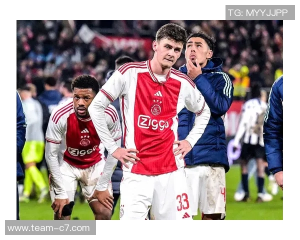 阿贾克斯在荷兰杯中以7-2狂胜马斯路易斯莫吉奥梅开二度展现锋芒 阿贾克斯在荷兰杯中以7-2狂胜马斯路易斯莫吉奥梅开二度展现锋芒