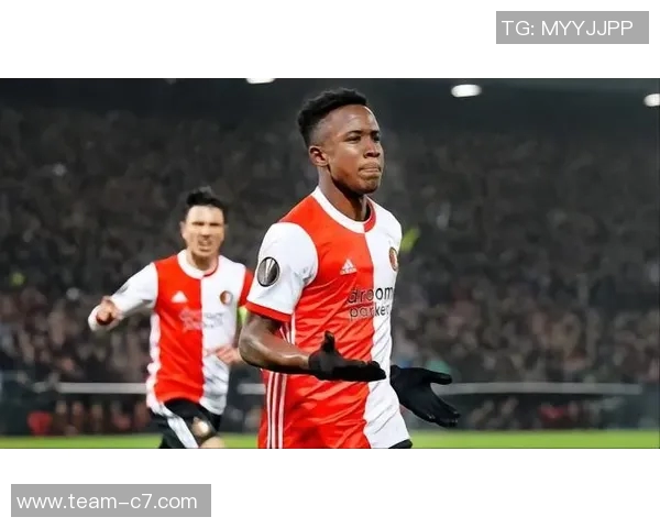 拜仁夏窗计划引进费耶诺德后卫雷德替代博伊的可能性分析