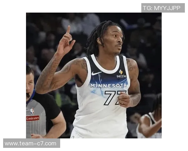 海兰德五投全失得分为零但贡献六篮板七助攻一盖帽表现不俗 海兰德五投全失得分为零但贡献六篮板七助攻一盖帽表现不俗