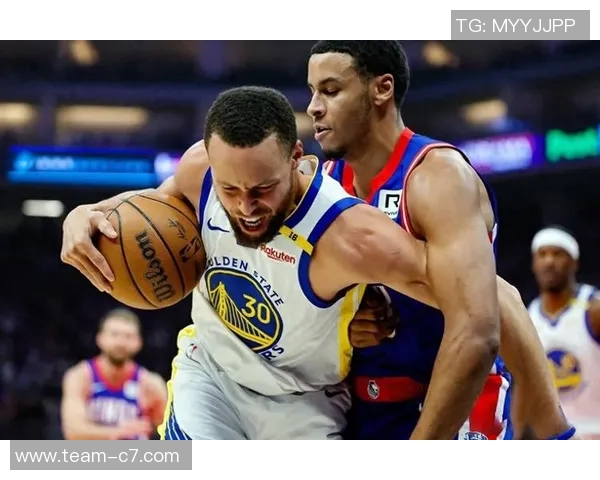 桑托斯谈球队努力：没有库里般的神奇三分球能力需全力以赴